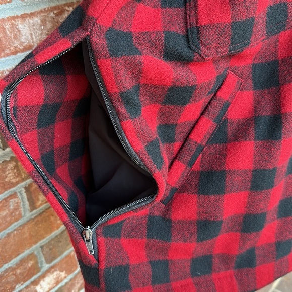 L.L. Bean Men's Maine Guide Zip-Front Jac-Shirt with PrimaLoft - Picture 5 of 12